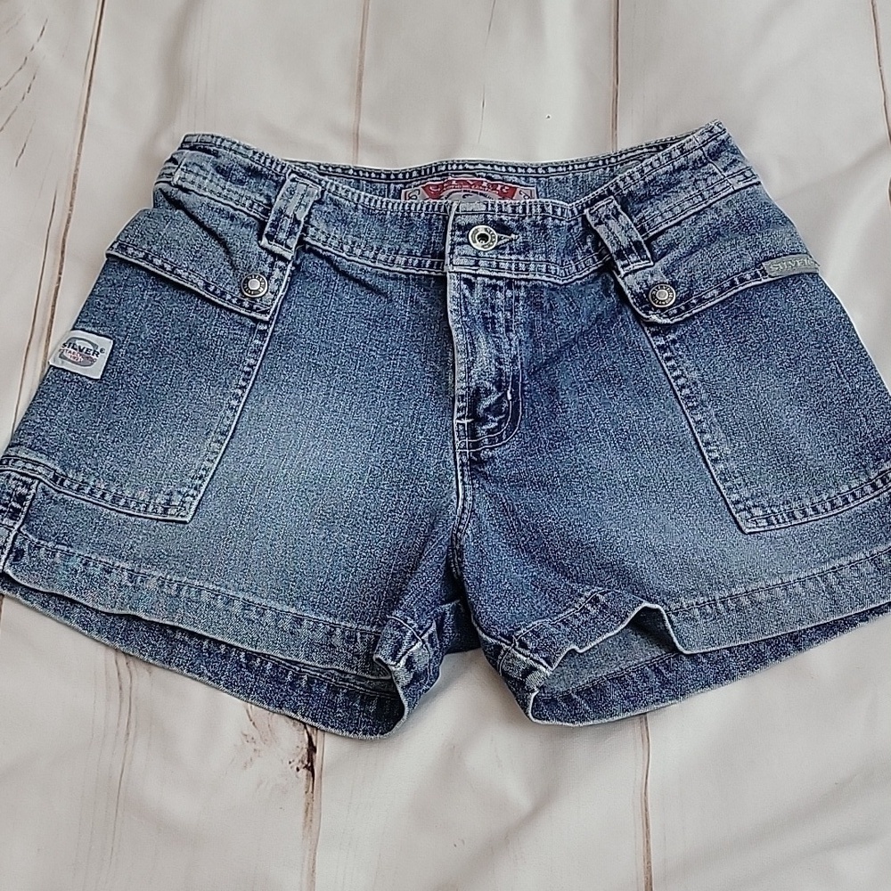 Silver Jeans 2000s Style Huge Pocket Denim Jean Shorts size 28 Made in Canada